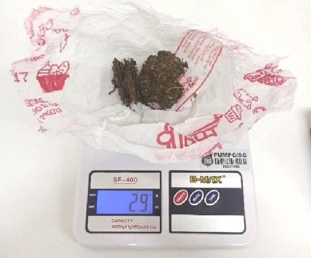  Homem é preso após ameaçar família e tentar incendiar a casa