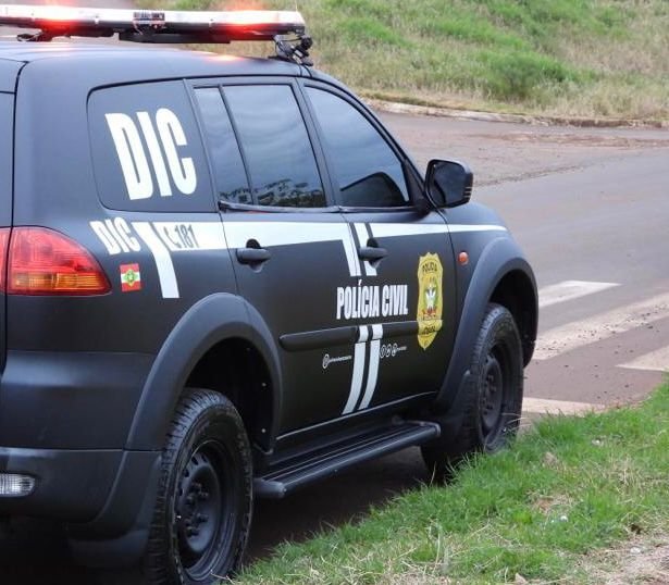  Polícia Civil de Chapecó esclarece tentativa de homicídio em frente a bar e prende autor dos disparos