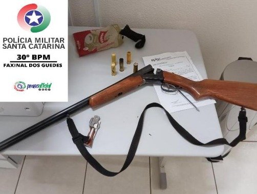  Homem é preso em Faxinal dos Guedes por porte ilegal de arma e munição