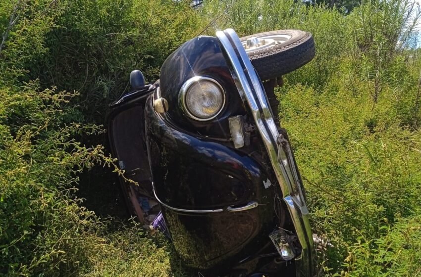  Tombamento de veículo de passeio mobiliza equipes de resgate em Ponte Serrada