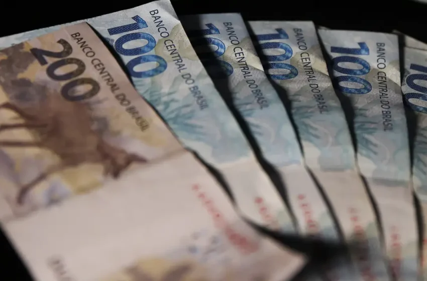  Salário mínimo passa para R$ 1.518 a partir desta semana