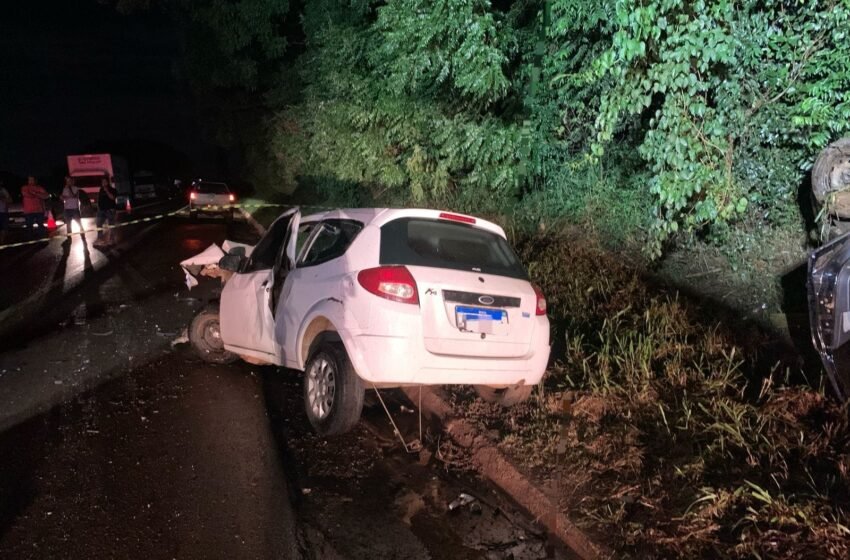  Grave acidente na BR-282 em Faxinal dos Guedes deixa uma vítima fatal e três feridos